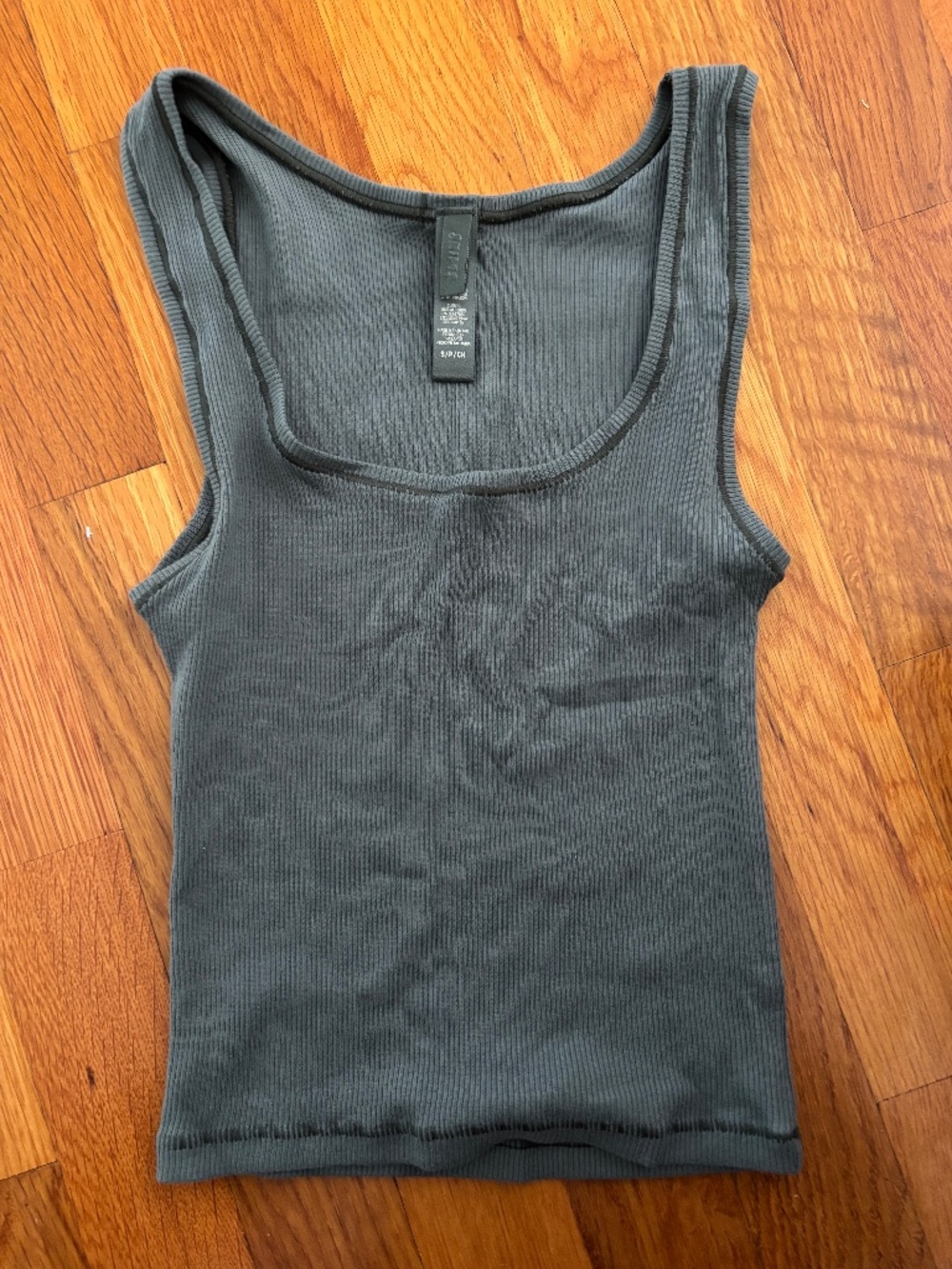 SKIMS Cotton Rib Tank - Picture 1 of 2